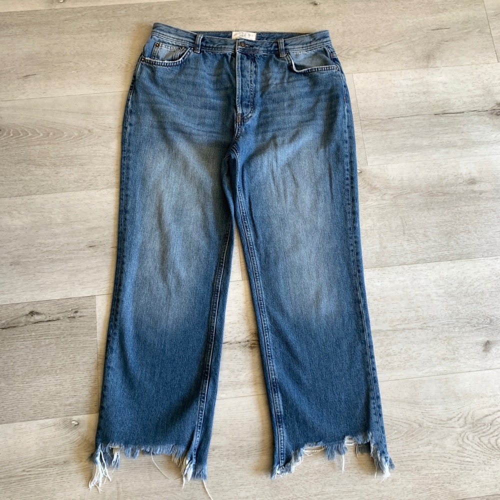 We The Free People Wide Leg Jeans Blue Medium Wash‎ Raw Hem Button Fly Size 30